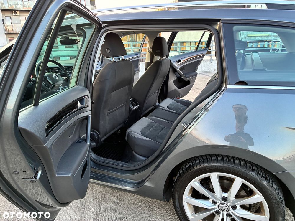 Volkswagen Golf - 11