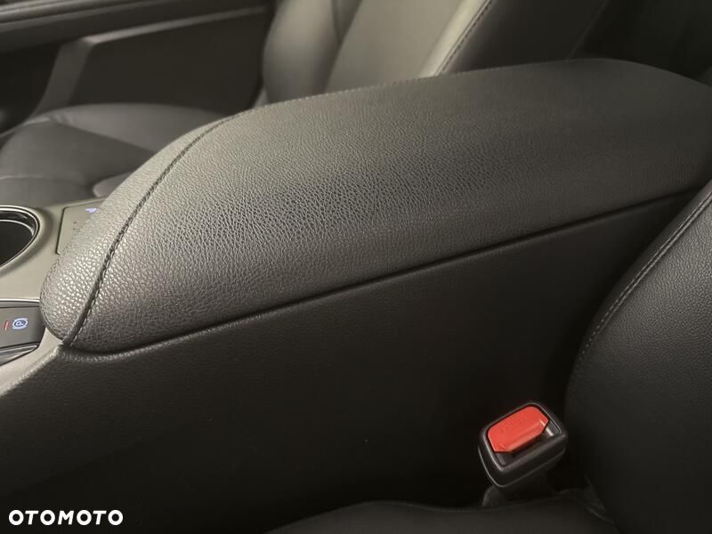 Toyota Camry 2.5 Hybrid Comfort CVT - 19