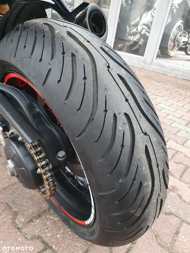 Triumph Speed Triple - 9