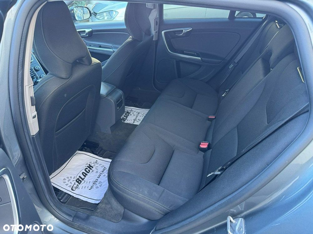 Volvo V60 Cross Country - 15