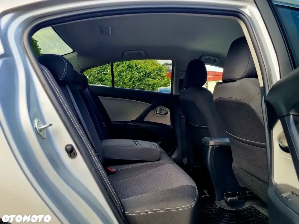 Toyota Avensis 1.8 Prestige - 13