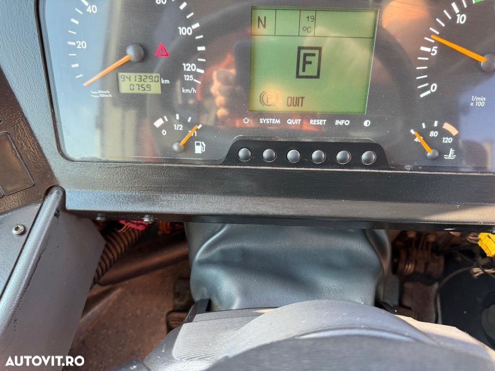 Mercedes-Benz INTOURO - 11