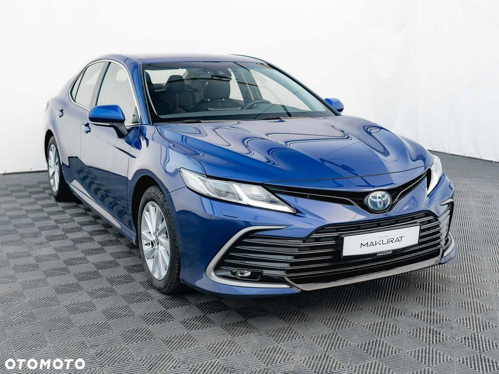 Toyota Camry - 4