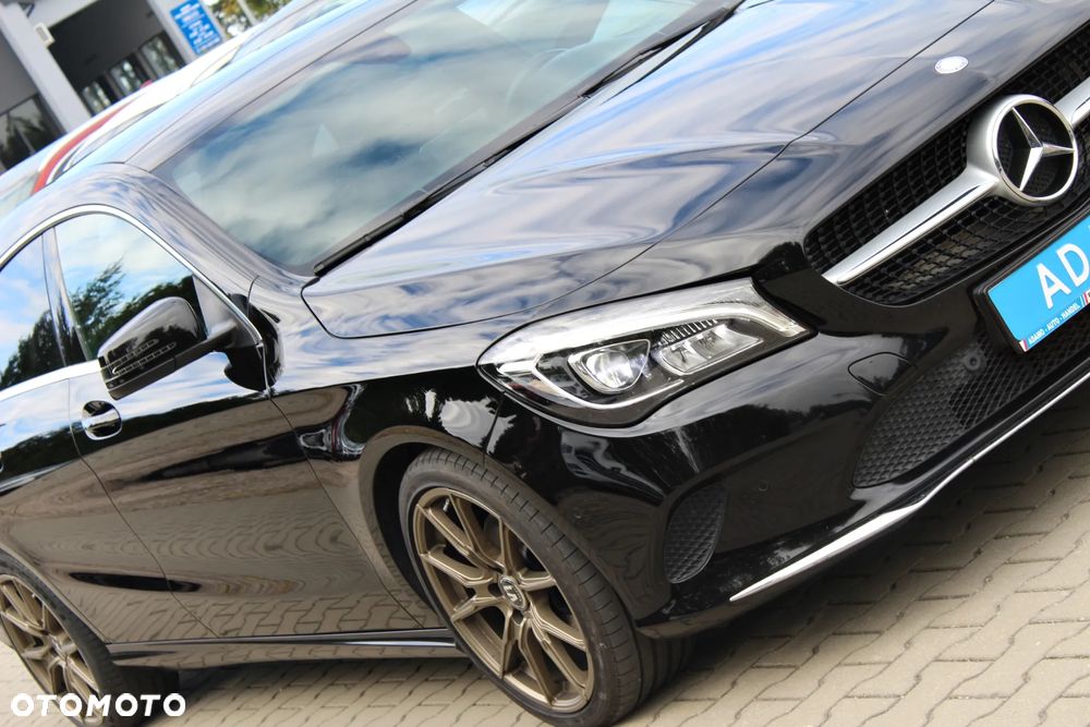 Mercedes-Benz CLA 180 - 4
