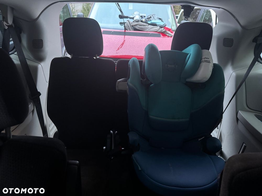 Chrysler Town & Country - 15