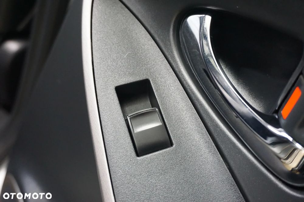 Toyota RAV4 2.2 D-CAT 4x4 Sol - 25