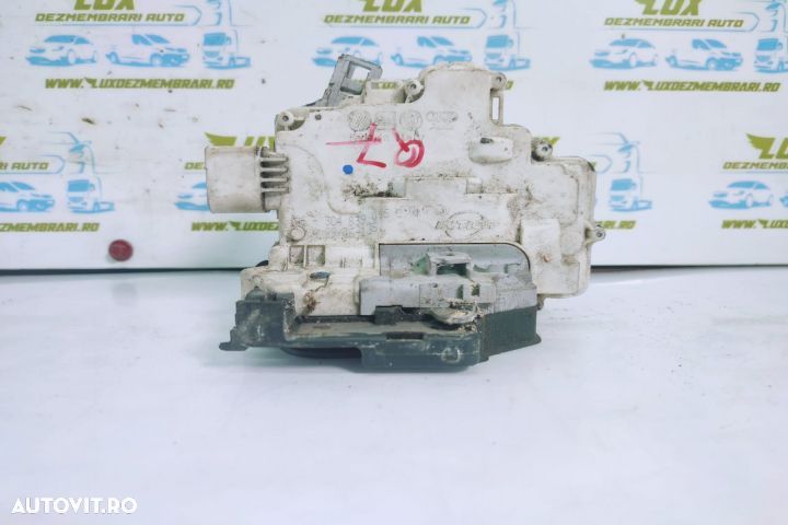 Broasca stanga spate 304839015 Audi Q7 4L  [din 2005 pana  2009] seria - 1