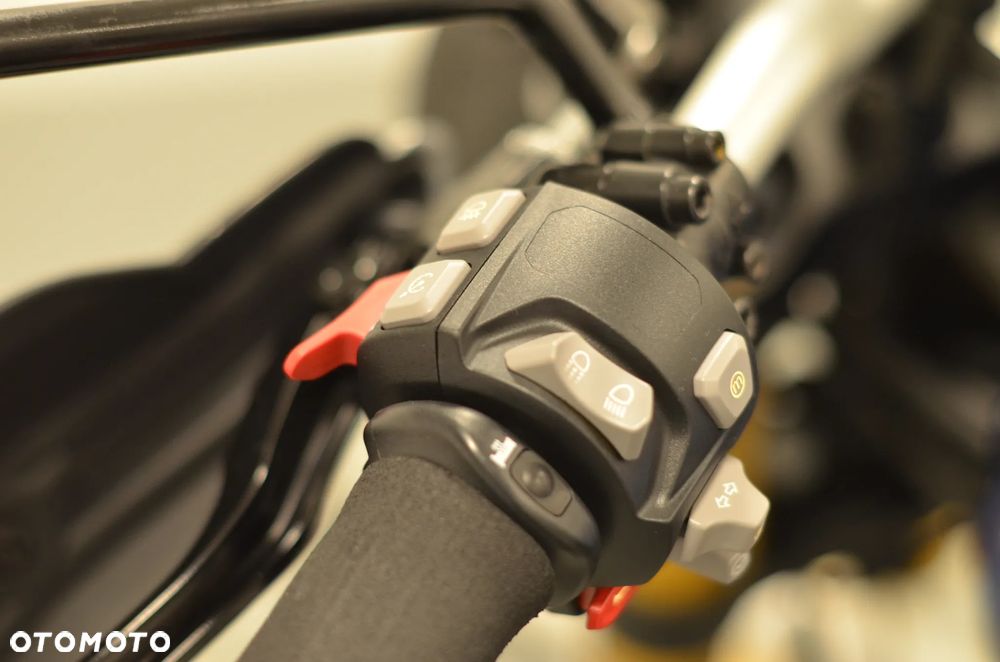 Triumph Scrambler - 15