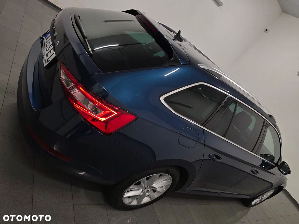 Skoda Superb 2.0 TDI SCR Style DSG - 35