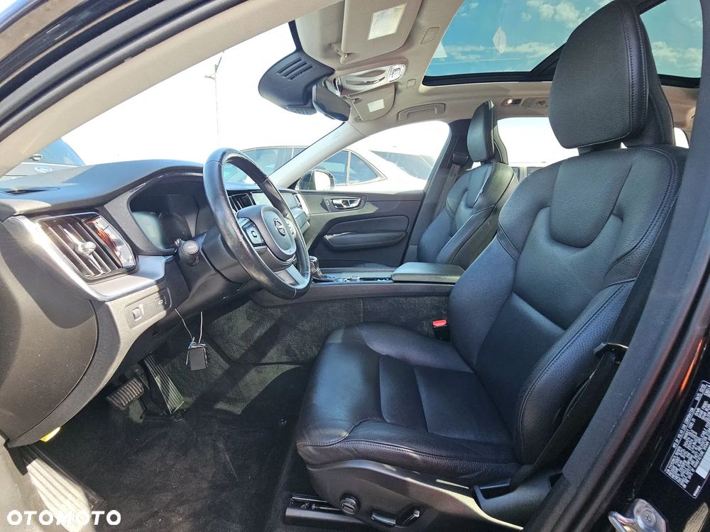 Volvo XC 60 T5 AWD Geartronic Momentum - 8