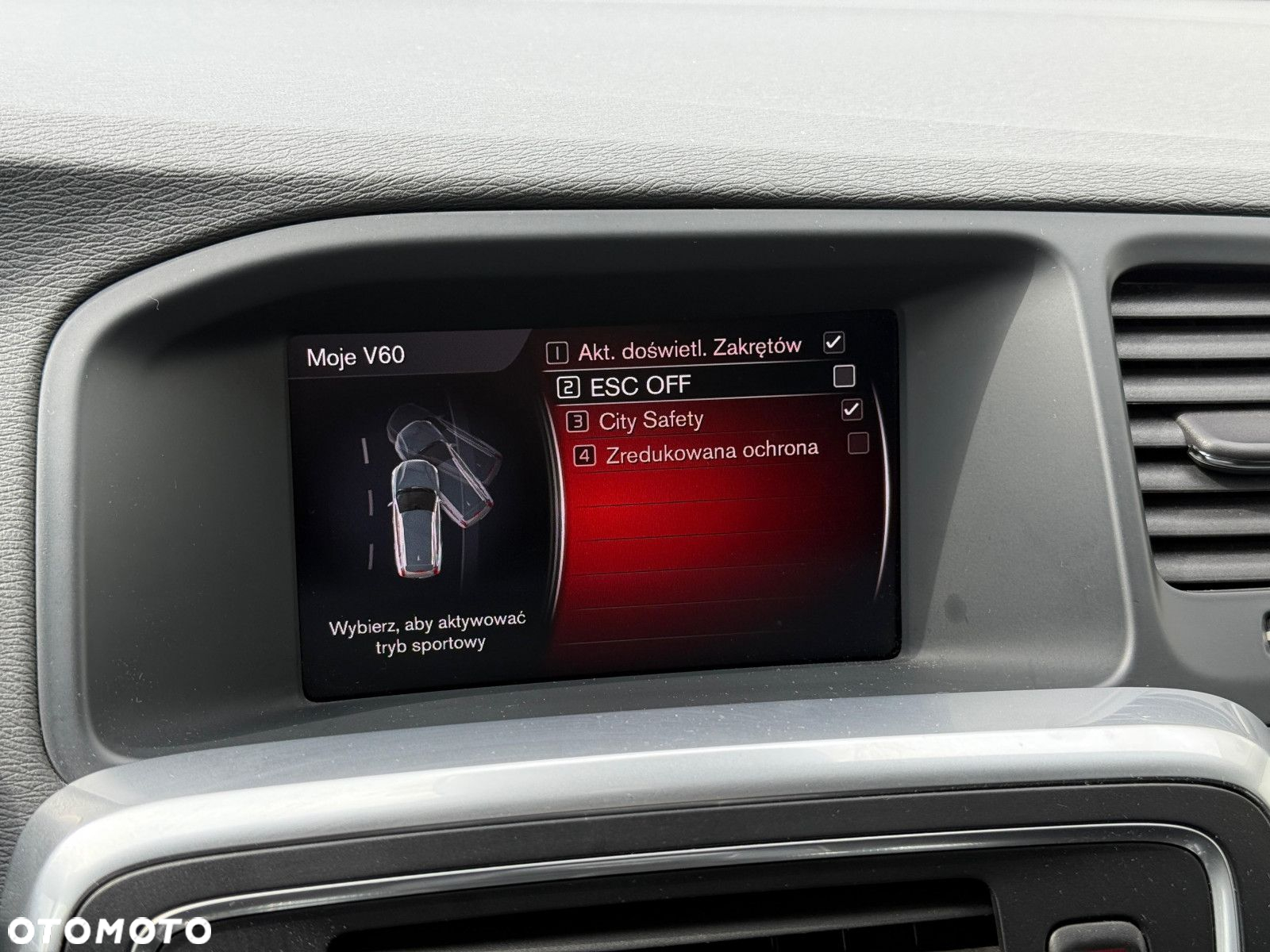 Volvo V60 Cross Country - 20