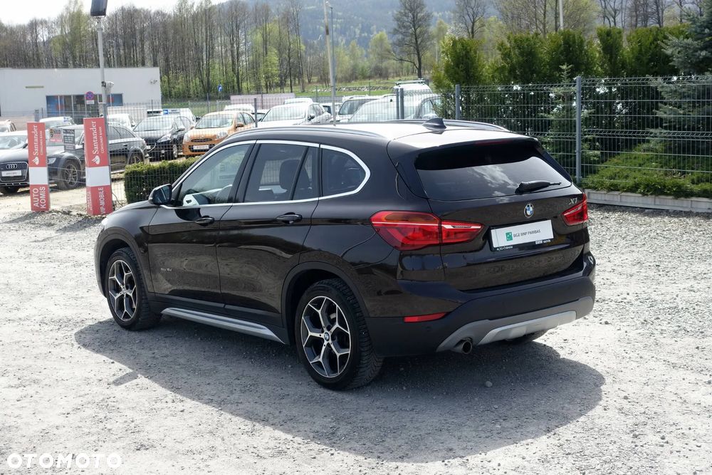 BMW X1 xDrive18d Sport Line - 7