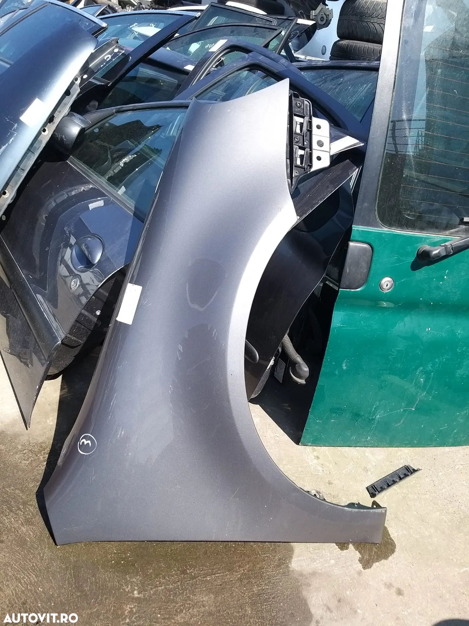 Aripa Stanga pentru Volkswagen Golf 4 2001 - 1