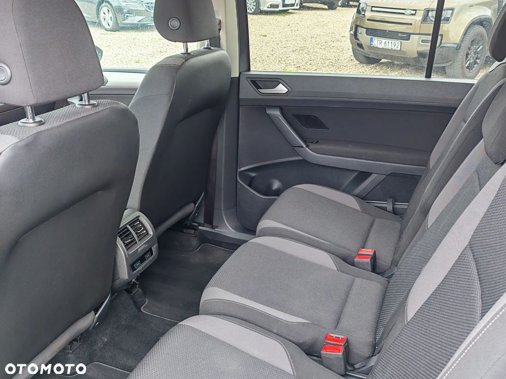 Volkswagen Touran 1.6 TDI SCR (BlueMotion Technology) SOUND - 24