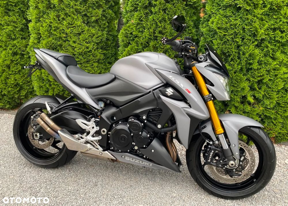 Suzuki GSX - 1
