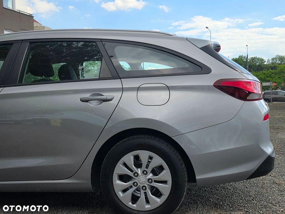 Hyundai i30 1.5 DPI Classic + - 11