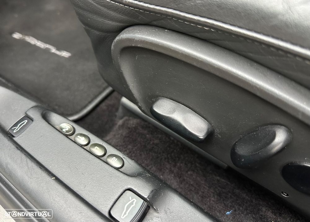 Porsche 911 (996) Turbo - 18