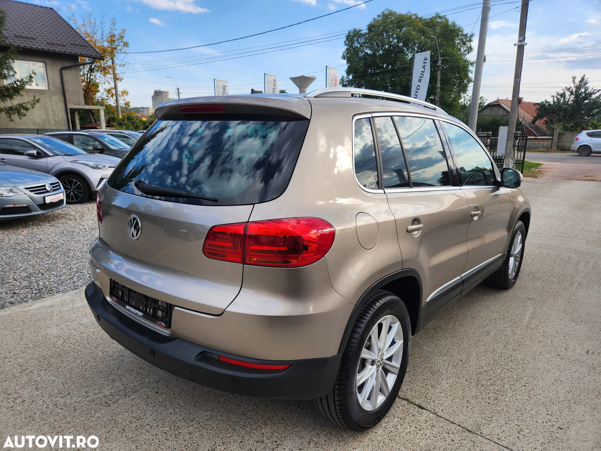 Volkswagen Tiguan 2.0 TDI DPF 4Motion BlueMotion Technology DSG Sport & Style - 6