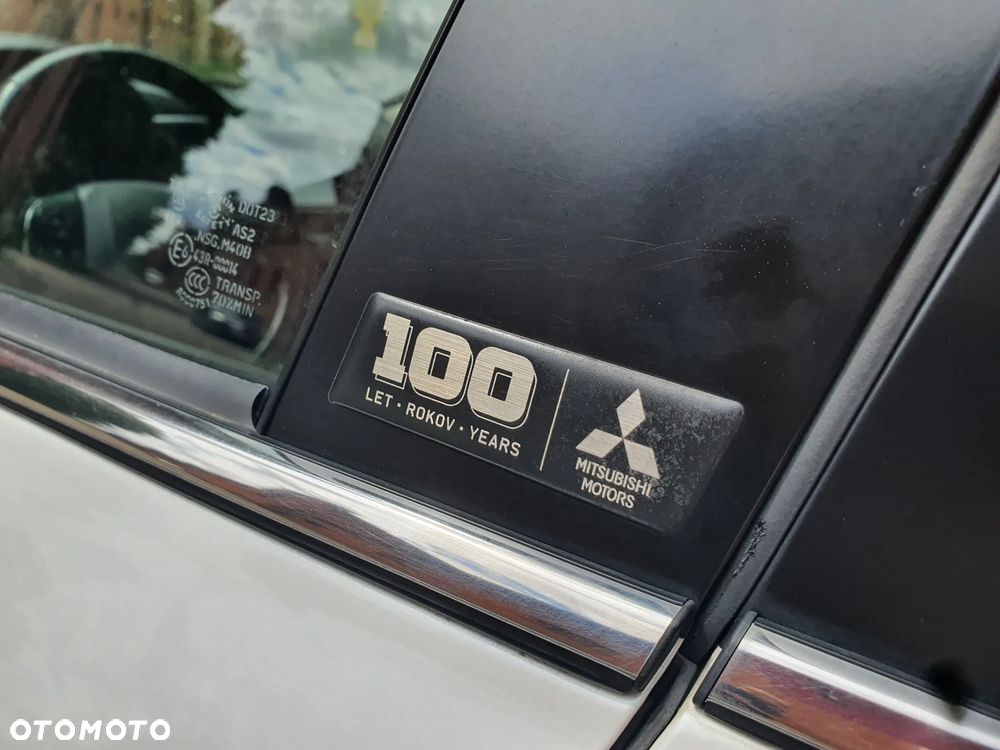 Mitsubishi Outlander 2.2 DI-D 4WD Automatik Edition 100+ - 23