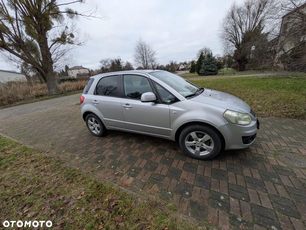 Suzuki SX4 1.6 Comfort - 1