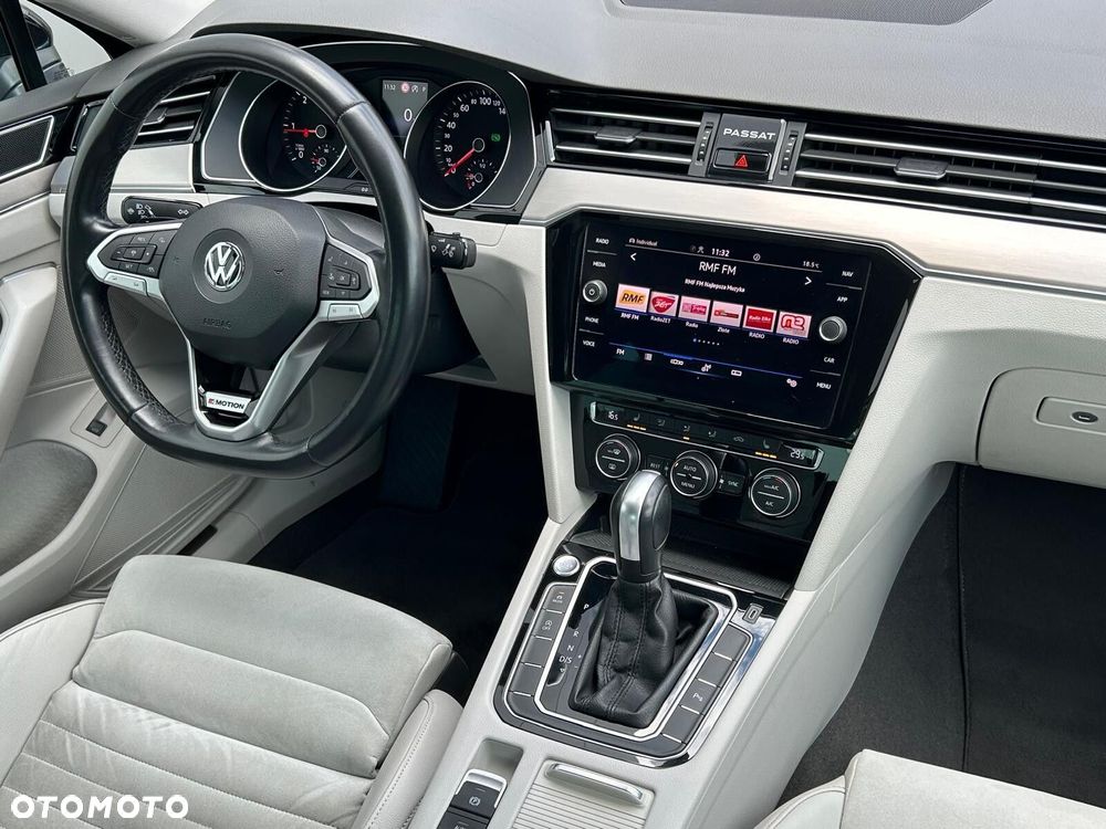 Volkswagen Passat 2.0 TDI 4Mot Elegance DSG - 18