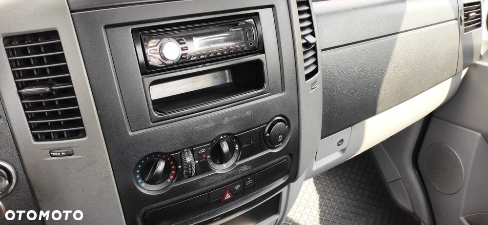 Mercedes-Benz Sprinter - 17