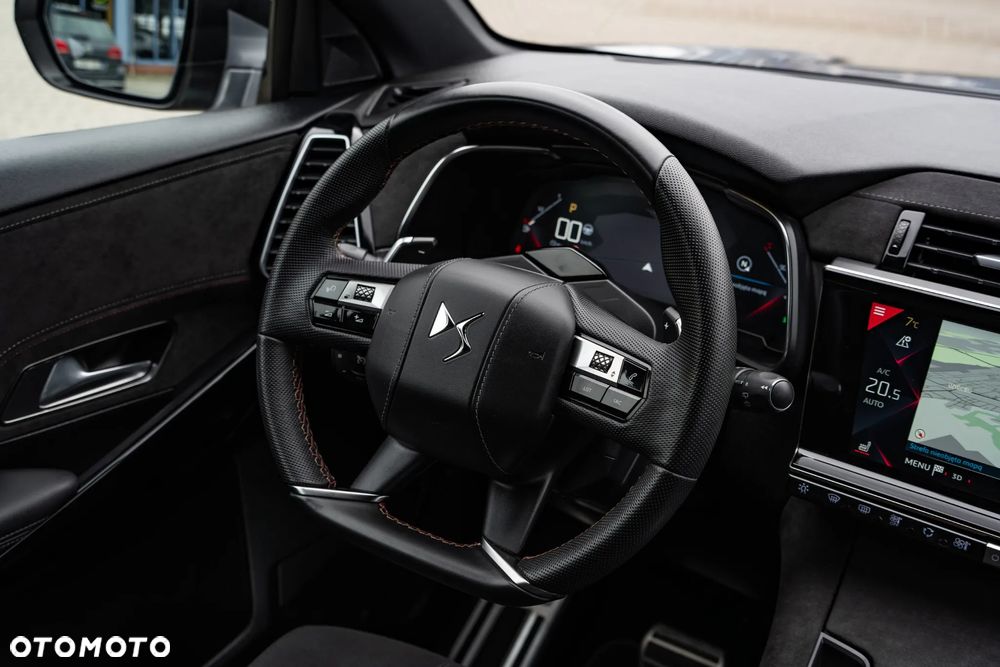 DS Automobiles DS 7 Crossback 1.6 PureTech Performance Line + - 31
