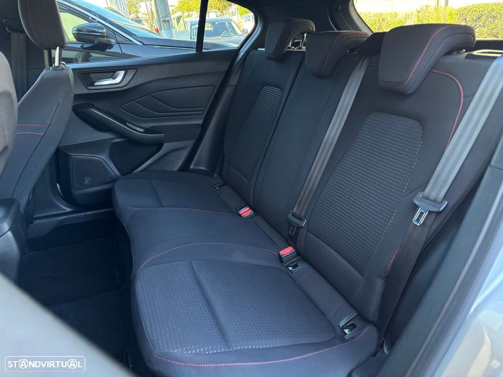 Ford Focus 1.5 TDCi EcoBlue ST-Line X - 14