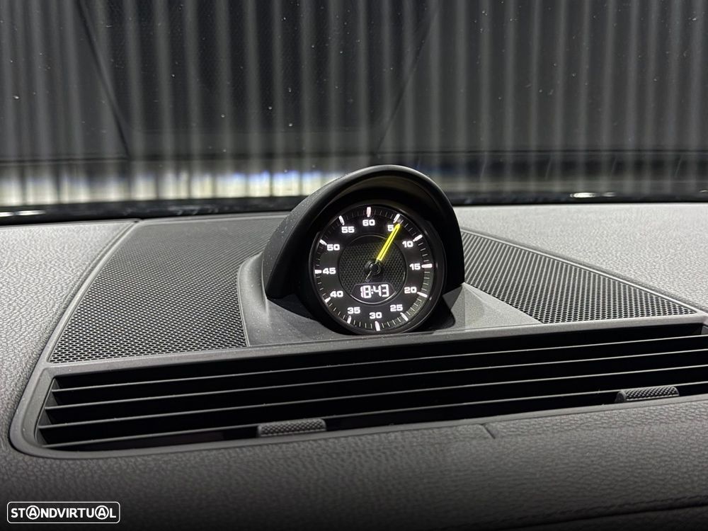 Porsche Panamera Sport Turismo 4 E-Hybrid - 21