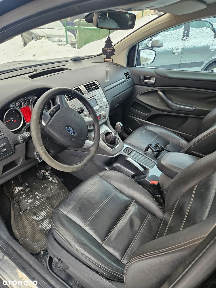 Ford Kuga 2.0 TDCi 2x4 Titanium - 9