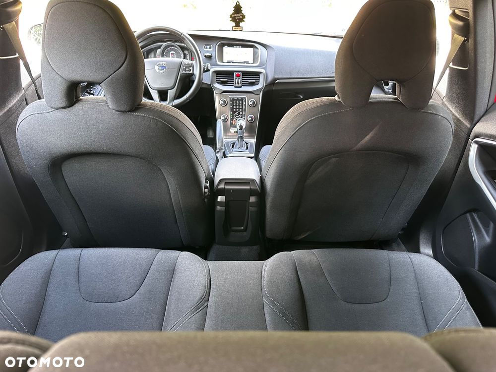 Volvo V40 D2 Momentum - 29