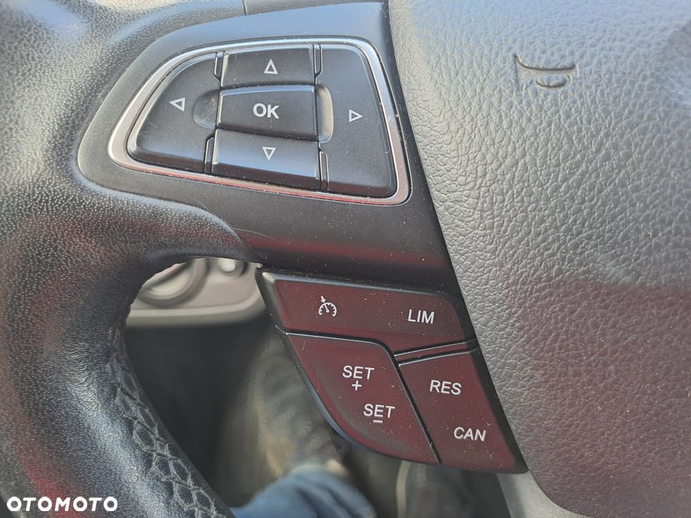 Ford Kuga 2.0 TDCi 4x4 Vignale - 33