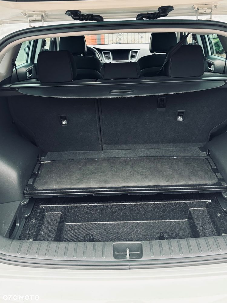 Hyundai Tucson 2.0 CRDi 4WD Automatik Style - 26