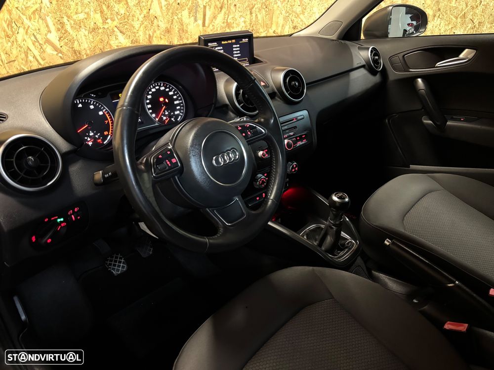 Audi A1 1.2 TFSI Attraction - 7