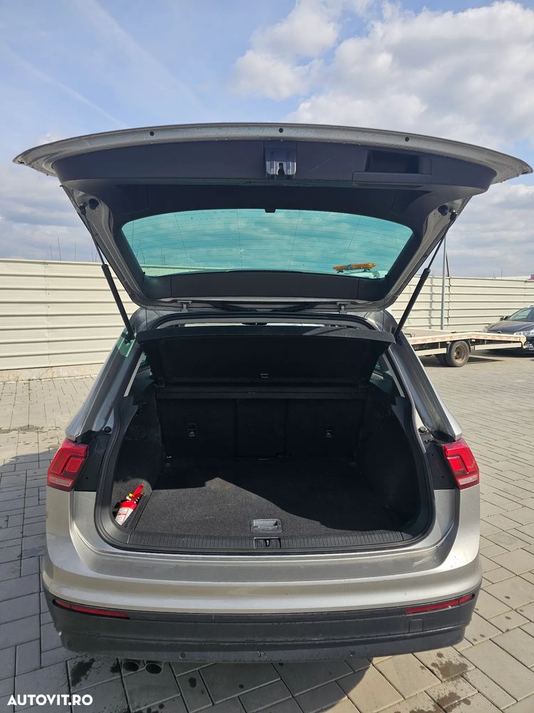 Volkswagen Tiguan 2.0 TDI DPF DSG 4Mot Comfortline - 8