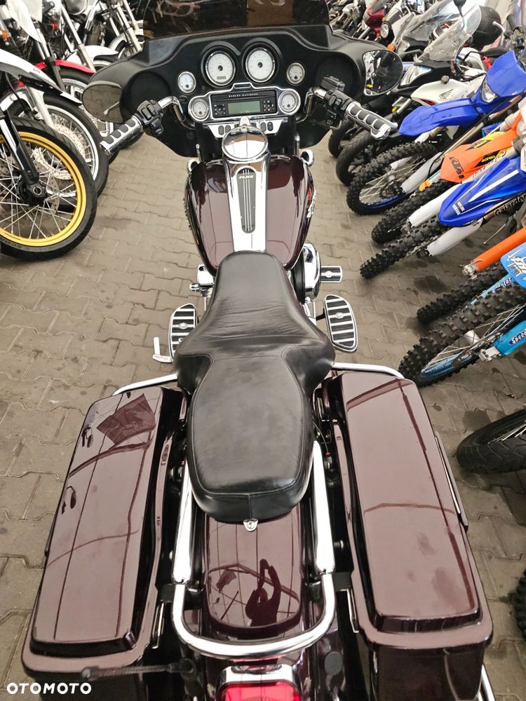 Harley-Davidson Touring Street Glide - 30