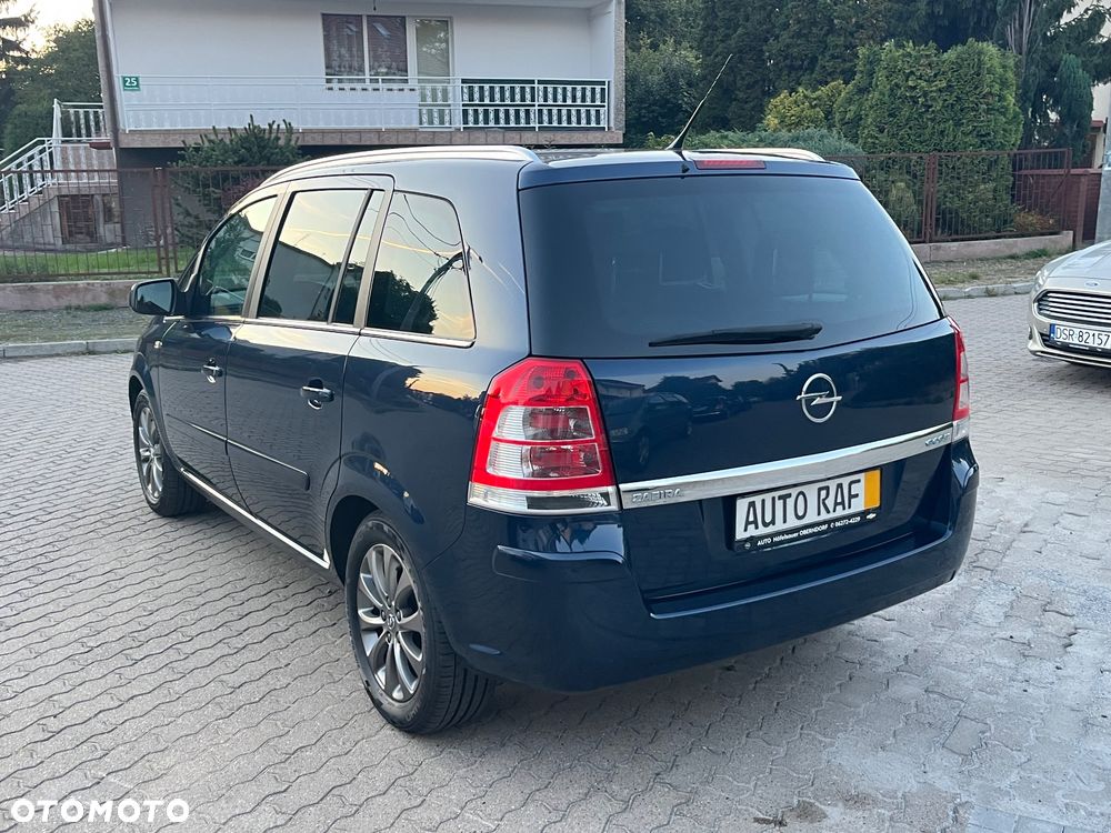 Opel Zafira - 11