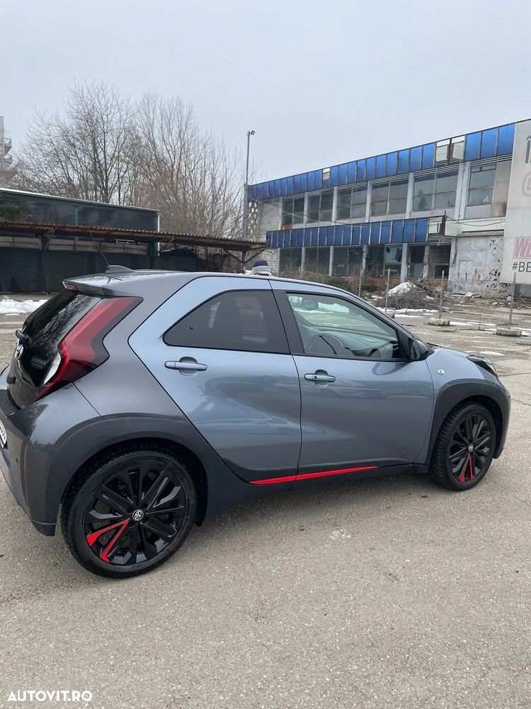 Toyota Aygo X x-shift x-clusiv - 4