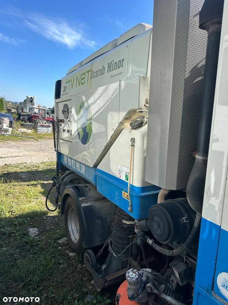 Inny Zamiatarka uliczna Myjka Odkurzacz Pojazd Komunalny 4x2 Scarab Sweepers - 9