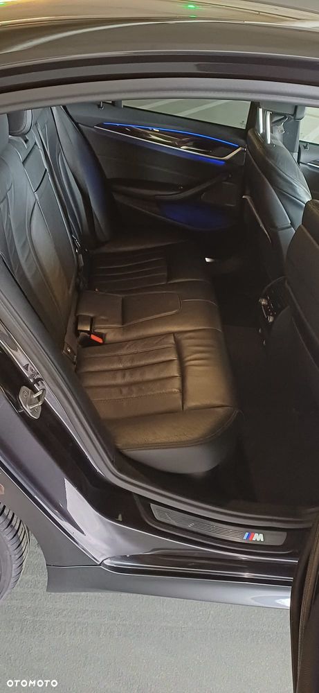 BMW Seria 5 530d xDrive - 7