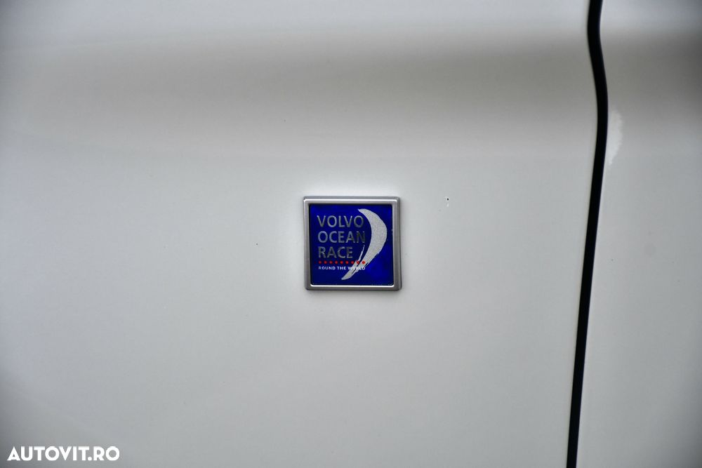 Volvo XC 60 D4 AWD Ocean Race - 25