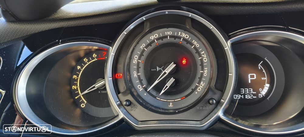 DS DS3 1.2 PureTech Black Lezard EAT6 - 6