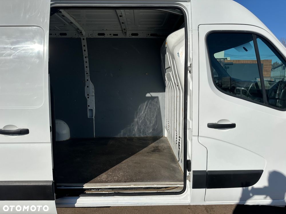 Renault Master 2.3 dci 125ps 2014r L2H2 stan extra - 17