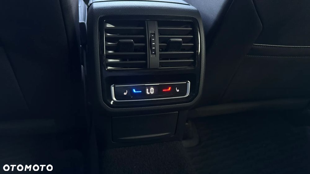 Volkswagen Arteon 2.0 TDI SCR DSG R-Line - 12