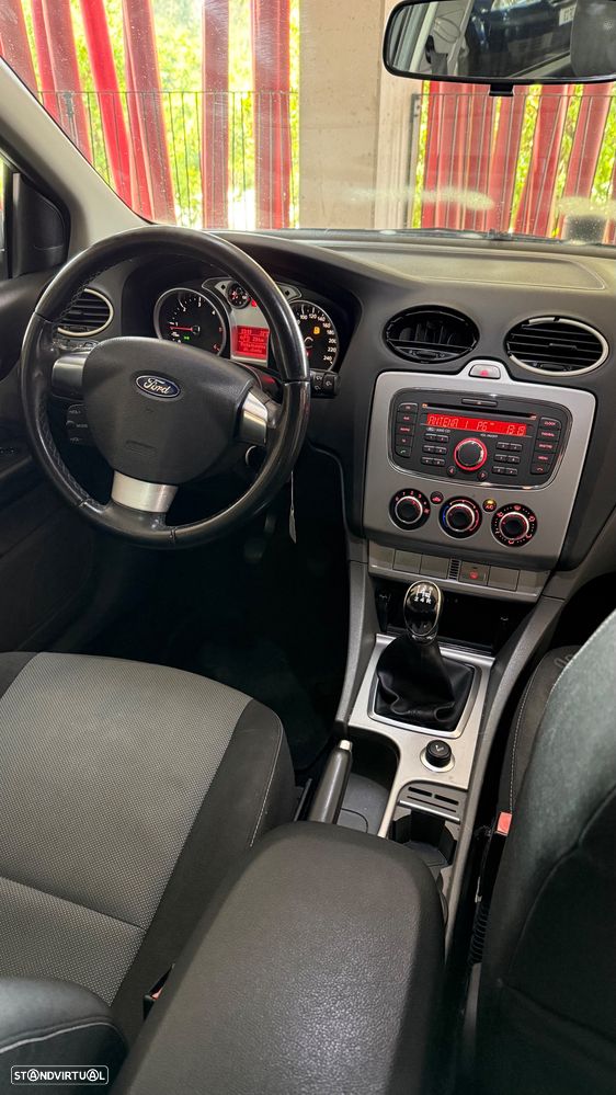 Ford Focus SW 1.6 TDCi Connec. - 9