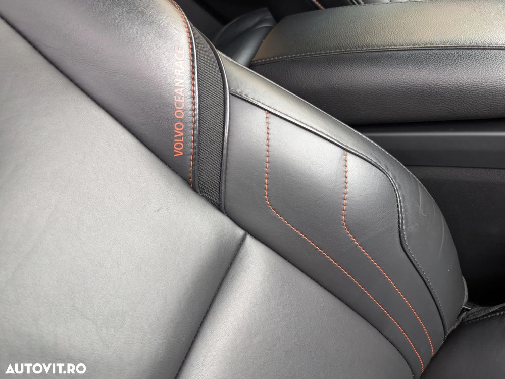 Volvo V40 D3 Aut Summum - 19