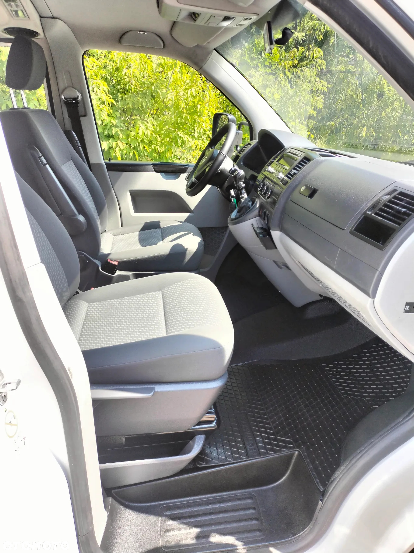 Volkswagen TRANSPORTER T5 - 8