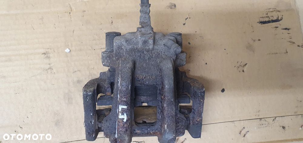 Zacisk hamulcowy lewy tył tylny lewy BMW 3 F30 F31 - 5