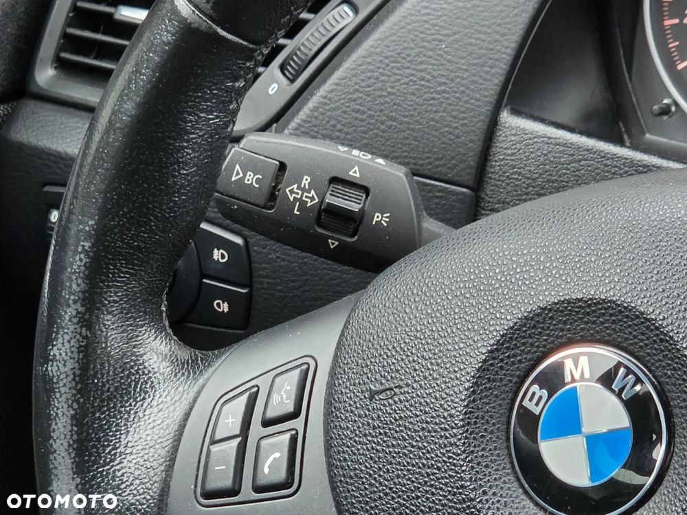 BMW X1 sDrive18i Sport Line - 19