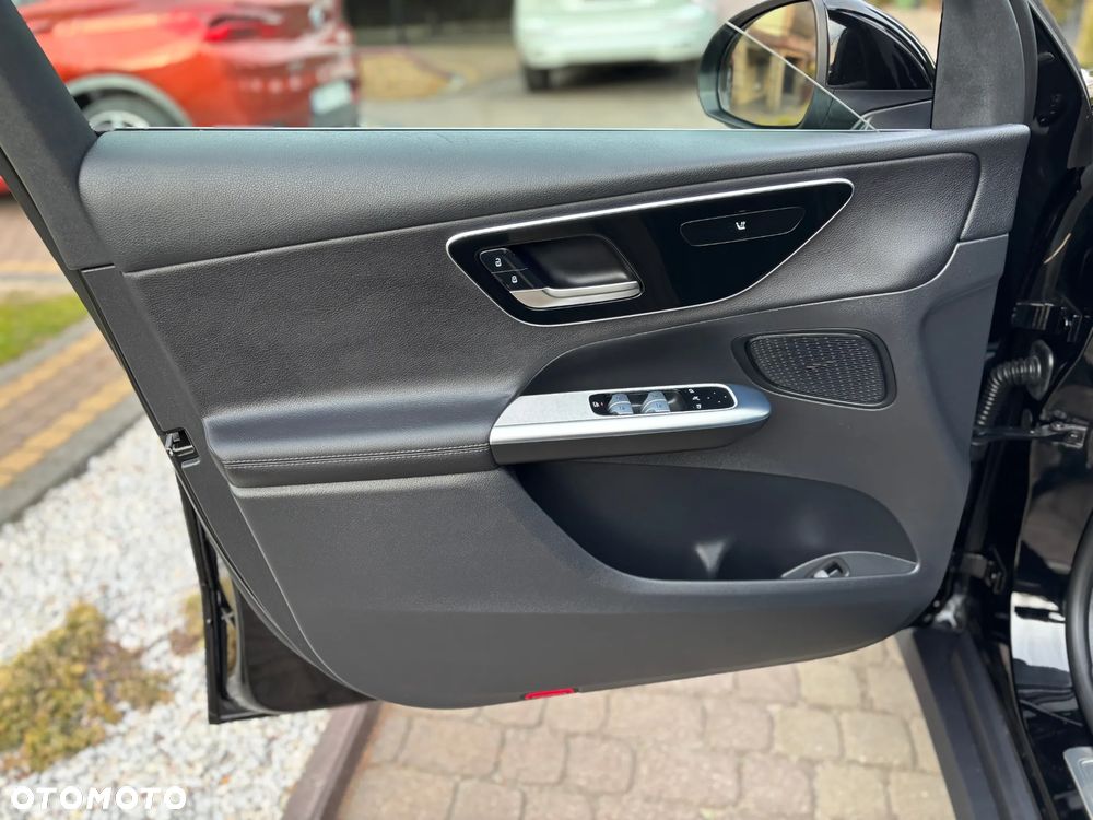 Mercedes-Benz GLC 220 d 4Matic 9G-TRONIC Avantgarde Advanced - 31